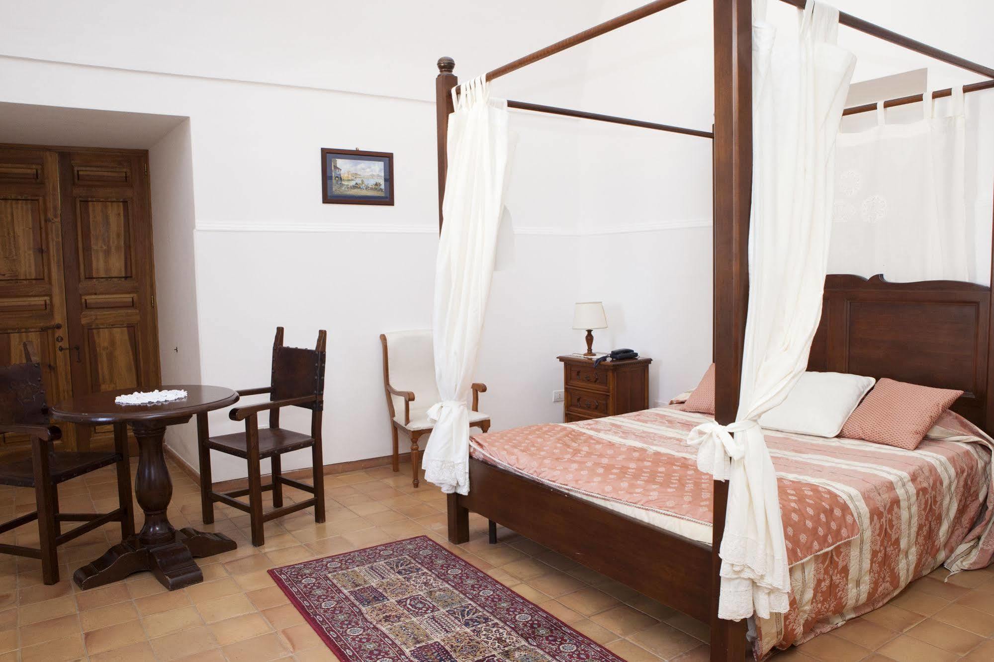 Villa Della Porta - Dimora Storica Вико Екуензе Екстериор снимка