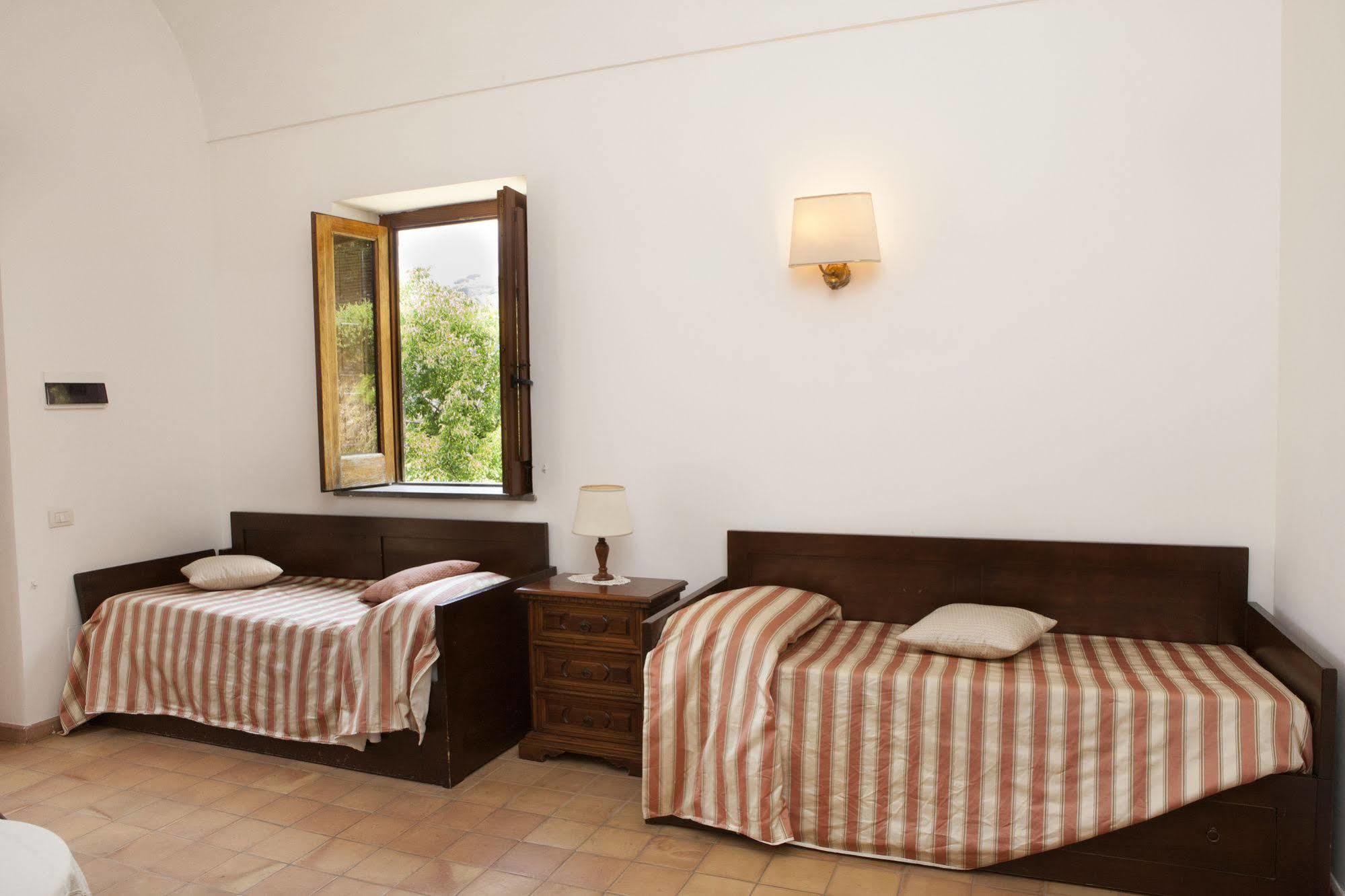 Villa Della Porta - Dimora Storica Вико Екуензе Екстериор снимка