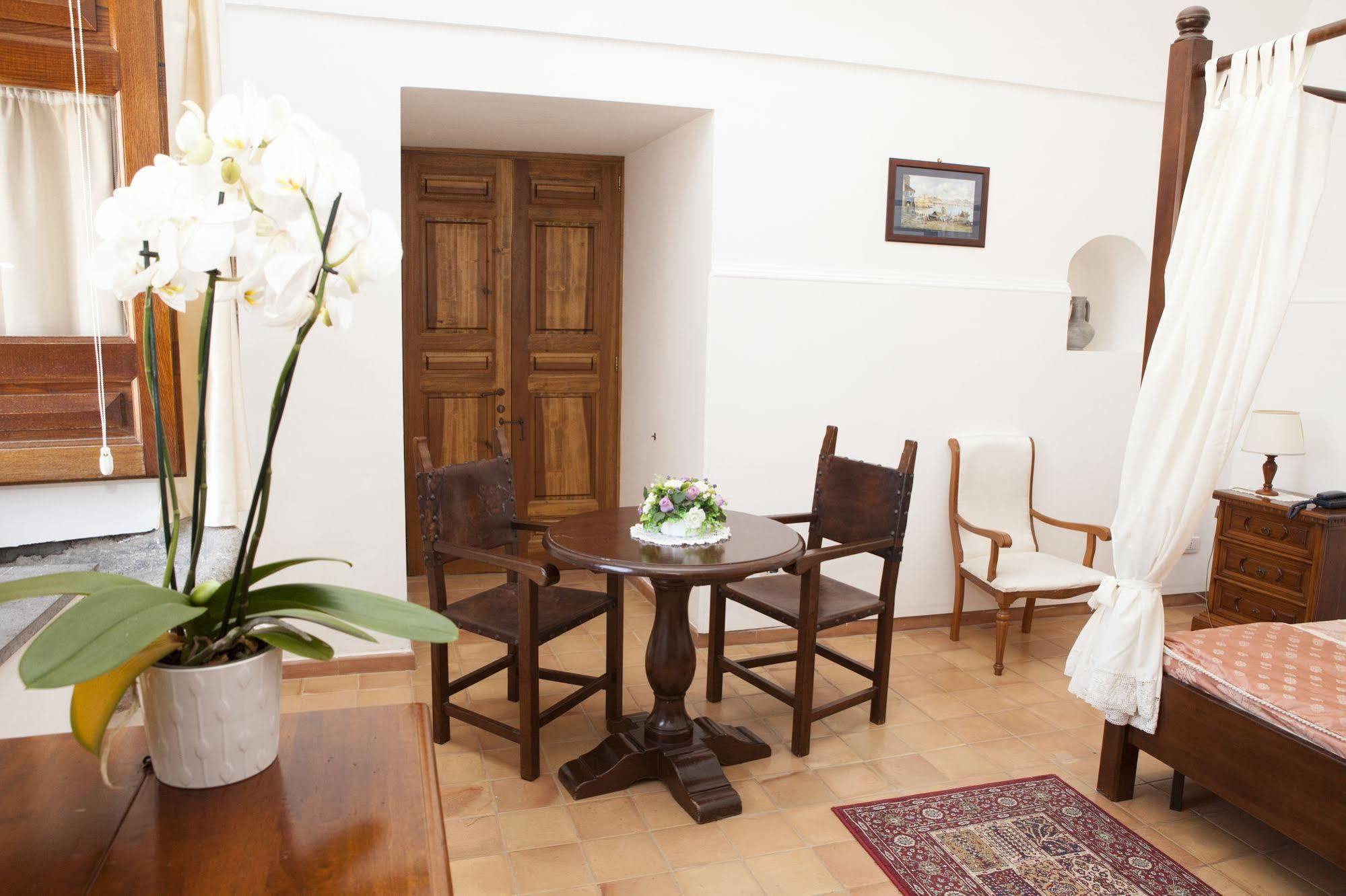 Villa Della Porta - Dimora Storica Вико Екуензе Екстериор снимка